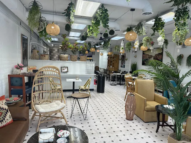 Genetti Bistro Breakfast & Lunch Café