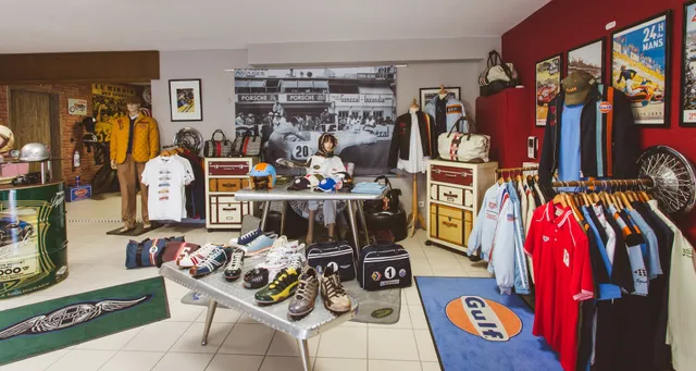 Cockpit Boutique : accessoires vêtements et objets du culte pour amateurs de vieilles mécaniques