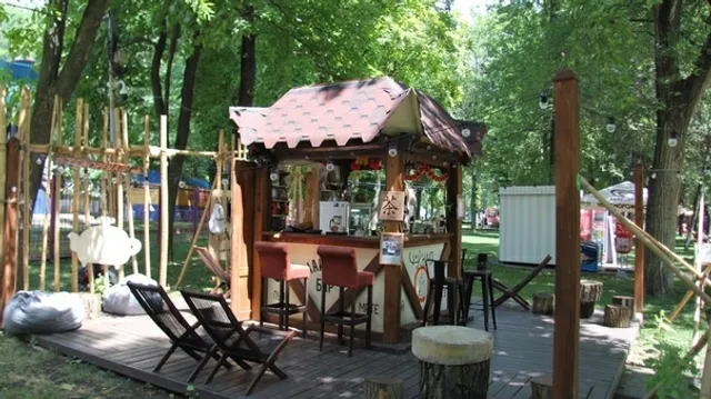 Chaynaya Istoriya. Chaynyy Domik V Parke Revolyutsii