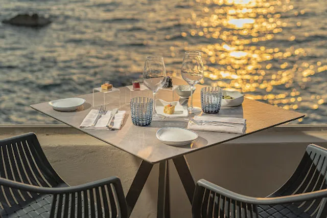 Blu Stone Restaurant