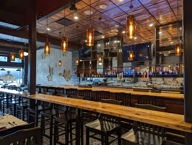 Red Board Tavern & Table