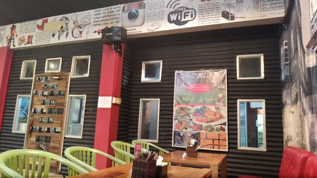 Mbah Jingkrak Restaurant