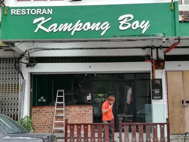 Restoran Kampong Boy