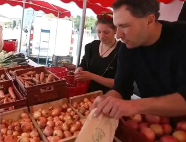 Marché alimentaire Martyrs de la Résistance
