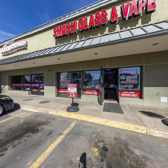 SMASH GLASS and VAPE / AURORA premium kratom, CBD, smoke & vape shop