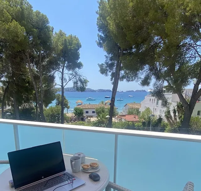 APARTAMENTOS PETIT BLAU