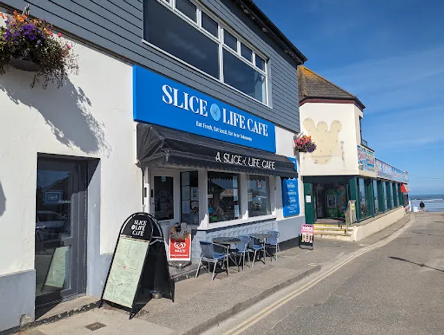 A Slice Of Life Café