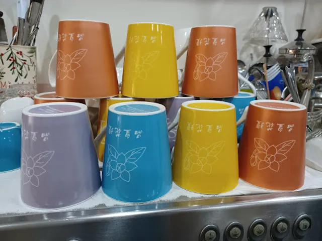 品皇咖啡花壇店