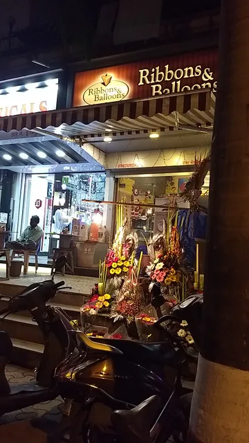 Ribbons and Balloons - The Cake Shop