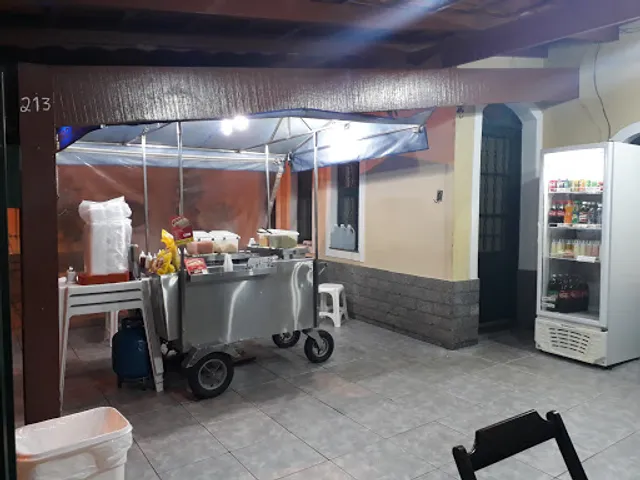 Thaís Reis Cachorro Quente