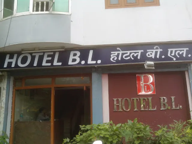 Hotel B.L.