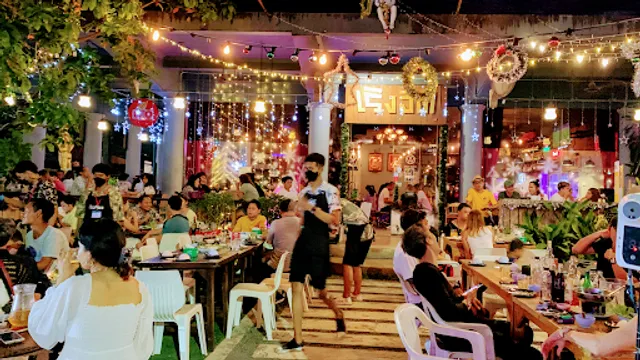 Ban Roeng Chit Restaurant
