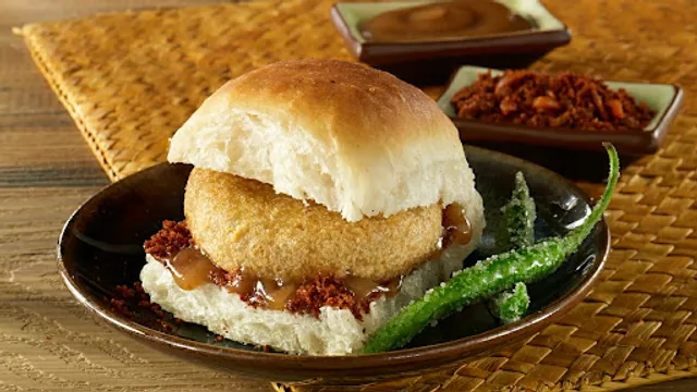 Goli Vada Pav No. 1