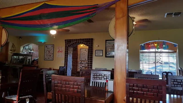 El Amigo Seafood Restaurant