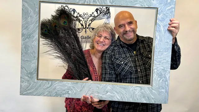 Show of Hands Gallery