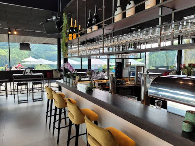 MAISALM - Après Ski & Restaurant Saalbach