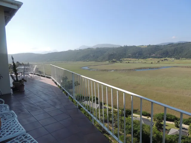 Wilderness Lake View Self-Catering