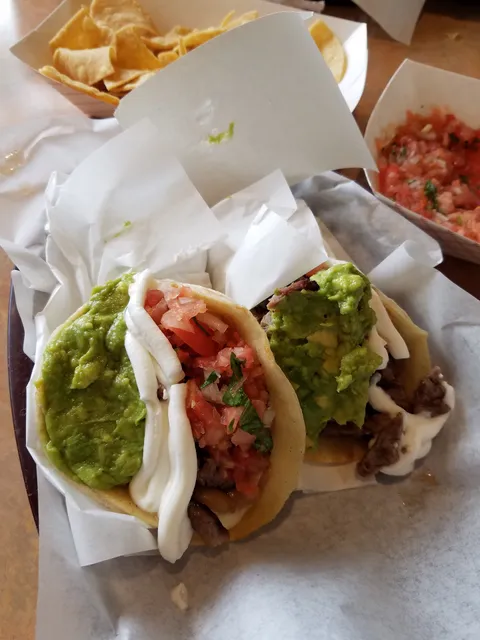 Los Tacos