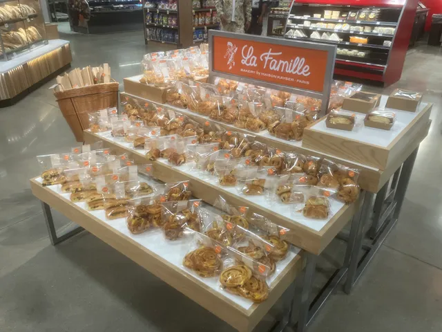 La Famille Bakery