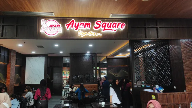 Ayam Square Signature