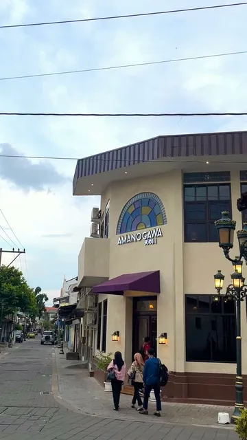 AMANOGAWA Resto & Cafe