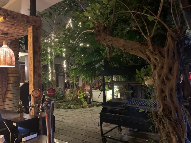 Poomba's Smokehouse American Barbecue