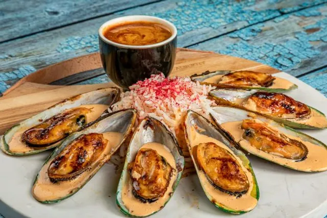 مطعم فيش فكتوري للمأكولات البحرية‎