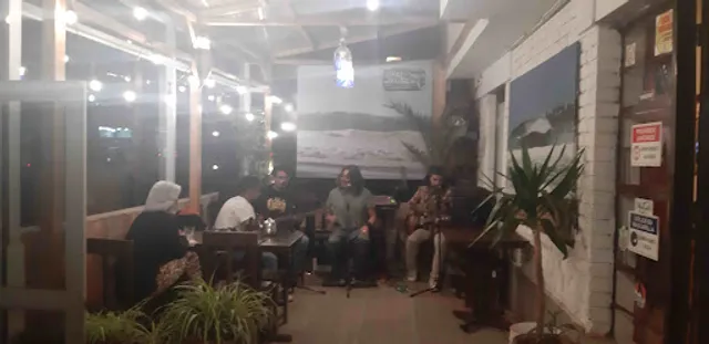 Olas Bravas Cevecheria Seafood Restaurant