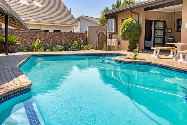 Woodpecker's Inn Guesthouse