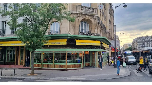 The Place to... Gare de l'Est - Restaurant Pub Paris 10