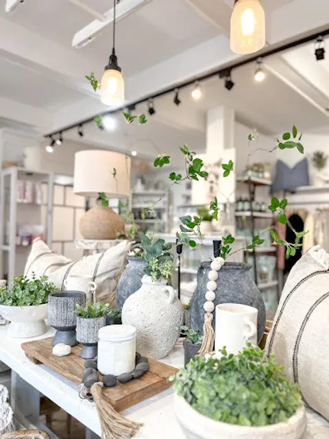 Beach Grove Café & Boutique