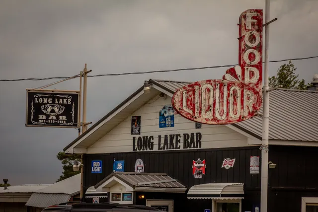 Long Lake Bar & Grill