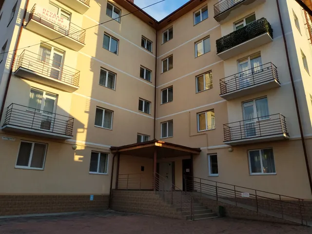 Best Apartments on Berehivska