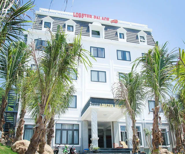 Bãi Nồm đảo Bình Ba - Khách sạn Tôm Hùm