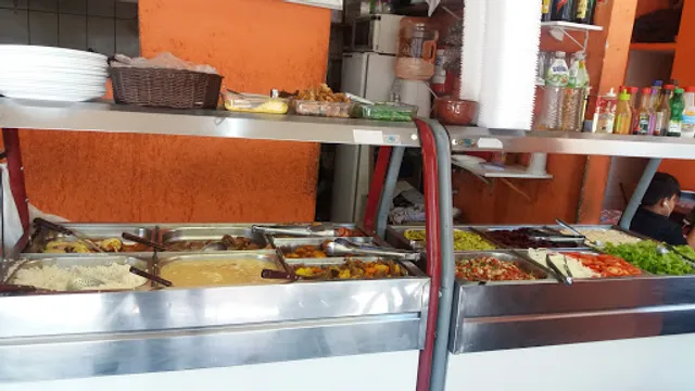 Lanches e Refeições Lira e Oliveira