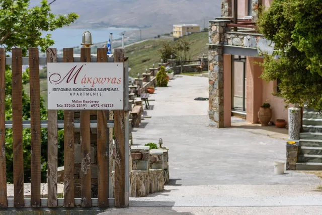 Makronas apartments
