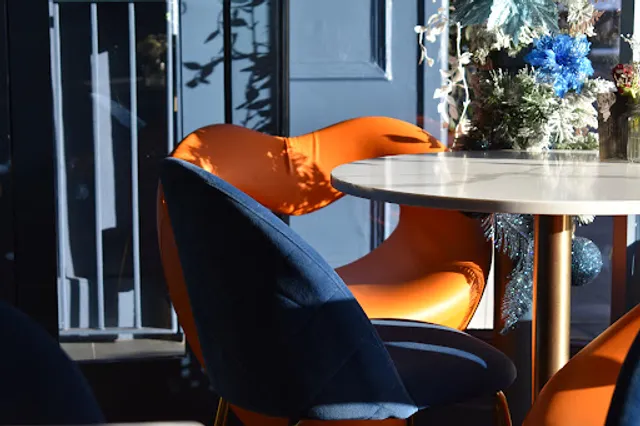 Walton Cafe (Breakfast, Lunch & Dinner)