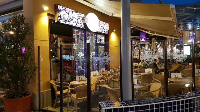 Coffee House CC Heron City