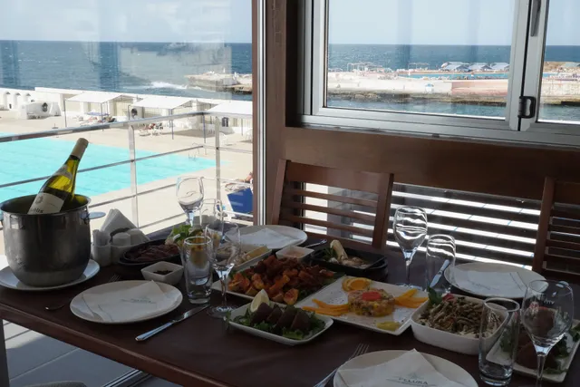 Feluka, seafood restaurant & wine bar 'فلوكة'