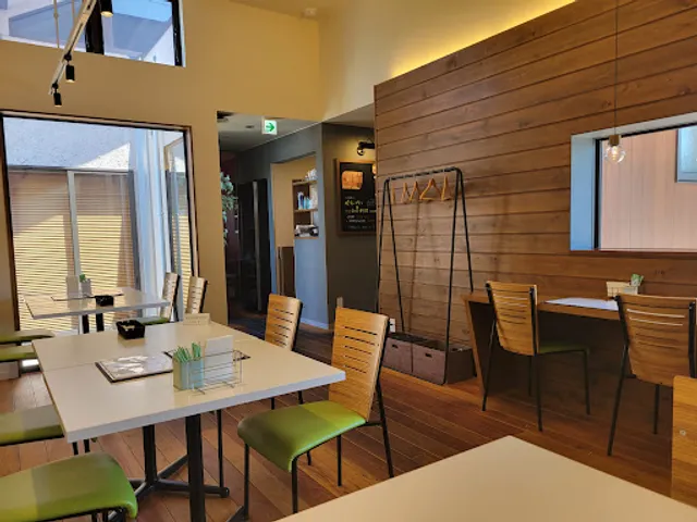 ジッカリア エスト