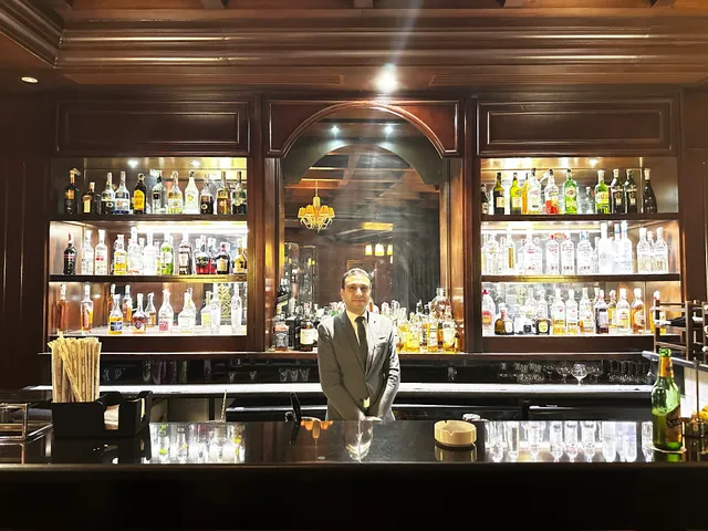 1897 The Bar & Cigar Lounge