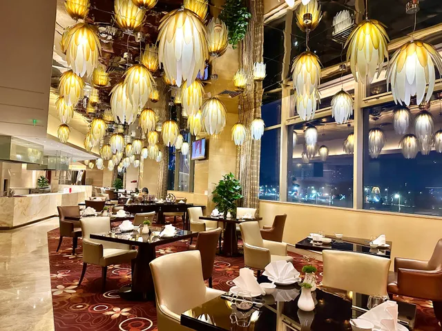 Kempinski Hotel-280 Degrees BBQ Bar