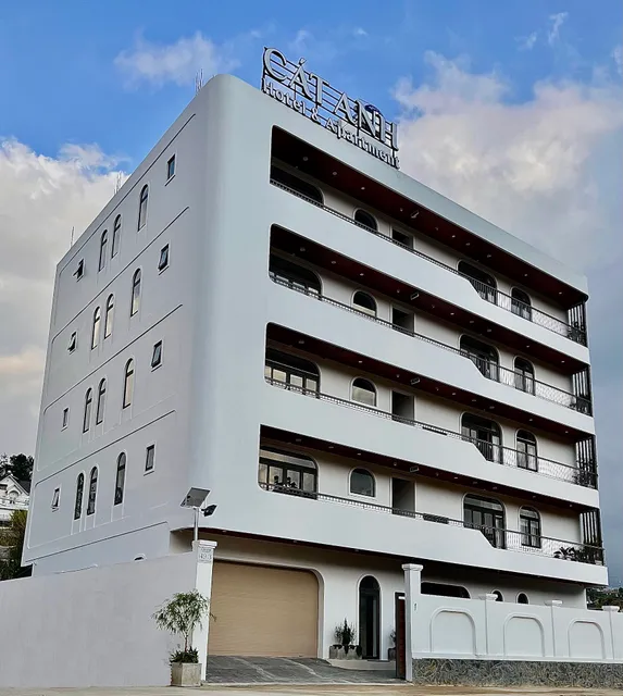 Cát Anh Hotel & Apartment