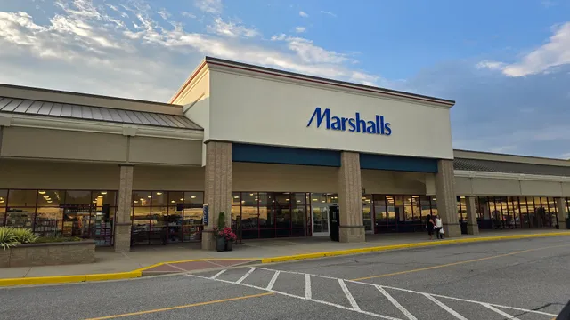 Tanger Outlets Commerce