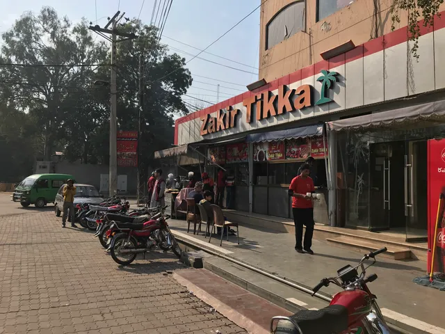 Zakir Tikka, Cantt, Lahore
