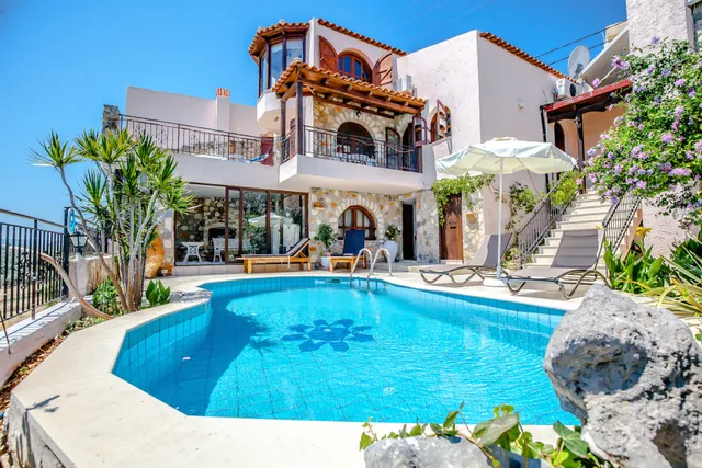 Elia Woodstone Houses