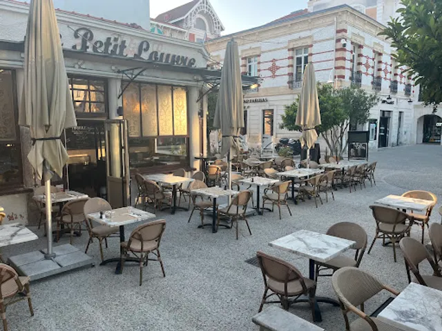 Brasserie "Le Petit Louvre"