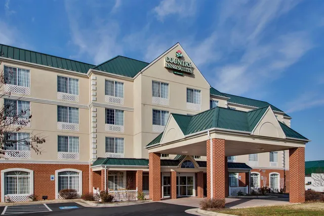 Country Inn & Suites by Radisson, Lexington, VA