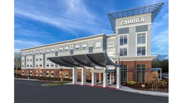 Cambria Hotel West Orange