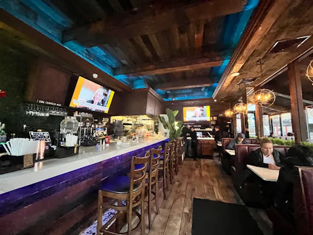 Astoria Gramercy Caf3